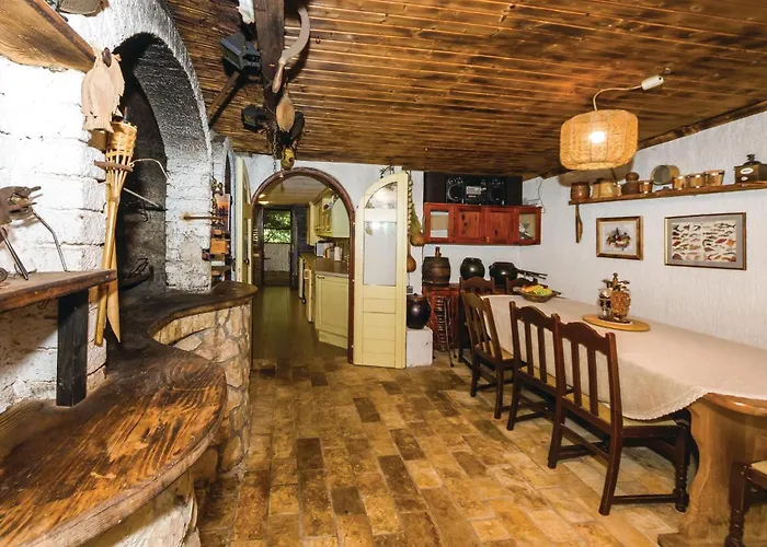 Amazing Home In Kozino With Sauna Vikendica *