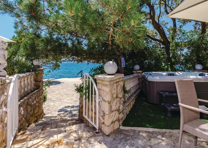 Vikendica Amazing Home In Kozino With Sauna