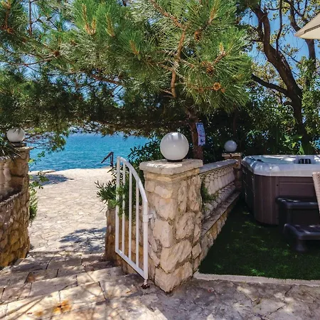 Casa de Férias Gorgeous In With House Sea View