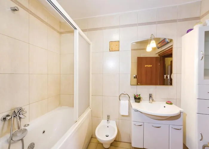 Amazing In With Sauna 펜션 Kožino